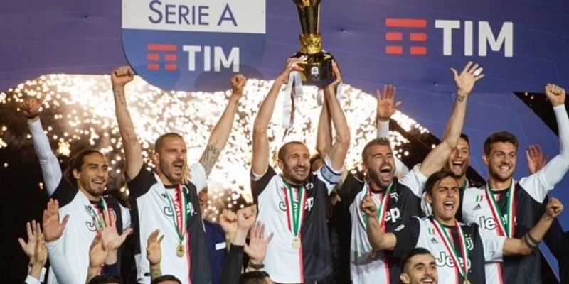 Juventus câu lạc bộ giàu thành tích nhất Serie A với 35 lần vô địch